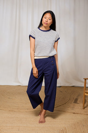 Pull boutonné dans le dos (MARINELLA) – TwoThirds (Ivoire/Marine)